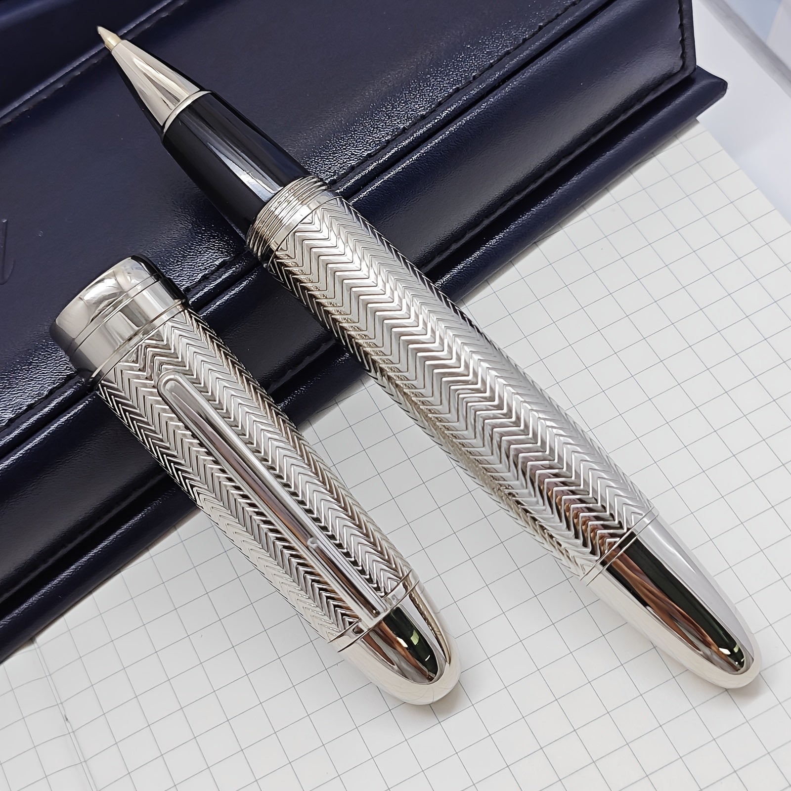 Professional Big Heavy Smooth Writing Roller Pen, Classic Carved Design, Perfect for Men Gifts or Daily Use, 1 pc