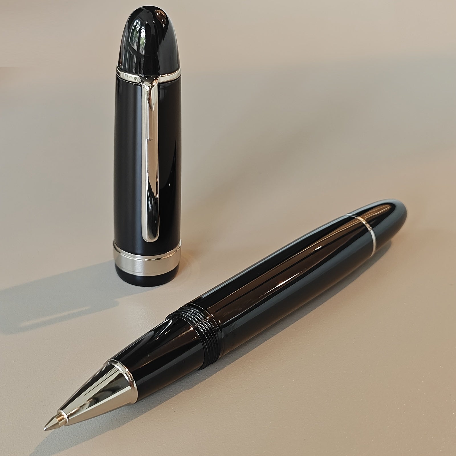 Professional Big Heavy Smooth Writing Roller Pen, Classic Carved Design, Perfect for Men Gifts or Daily Use, 1 pc