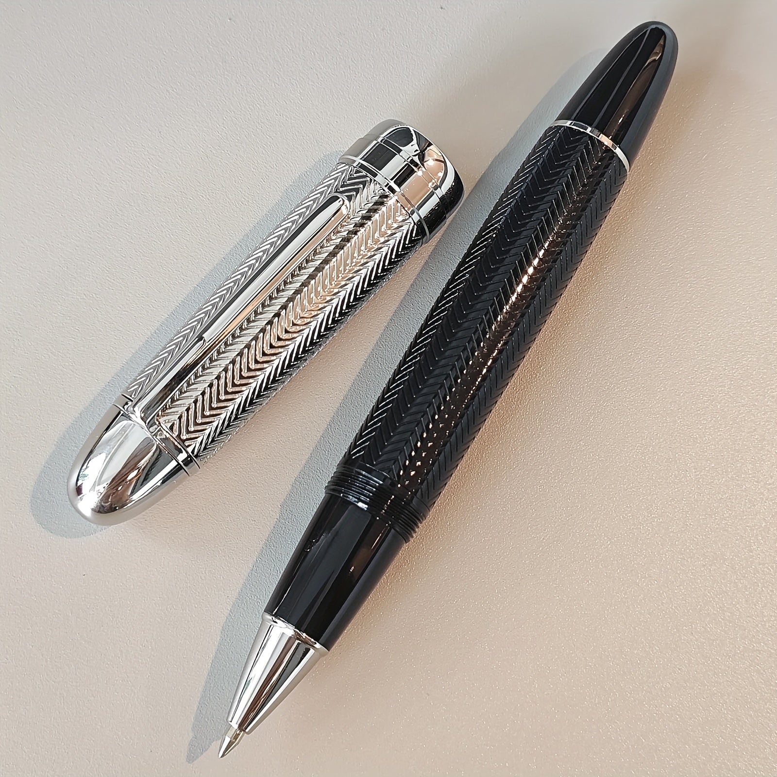 Professional Big Heavy Smooth Writing Roller Pen, Classic Carved Design, Perfect for Men Gifts or Daily Use, 1 pc