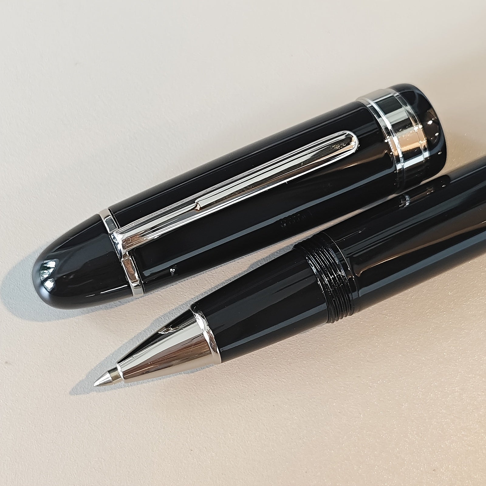 Professional Big Heavy Smooth Writing Roller Pen, Classic Carved Design, Perfect for Men Gifts or Daily Use, 1 pc